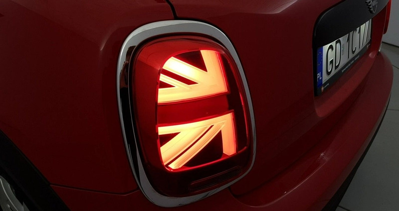 MINI Cooper cena 85900 przebieg: 31000, rok produkcji 2022 z Międzyzdroje małe 596